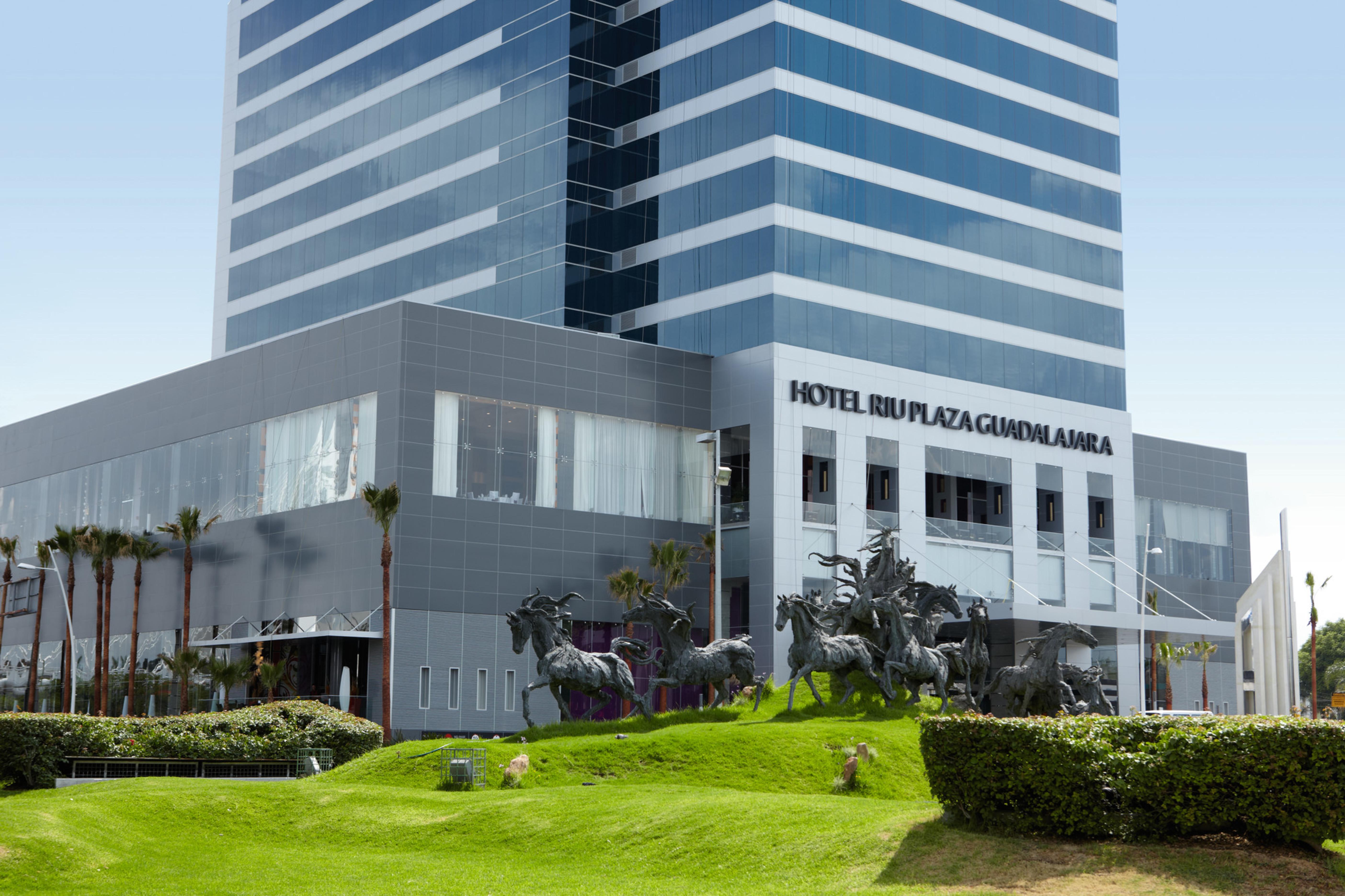 Hotel Riu Plaza Guadalajara Extérieur photo