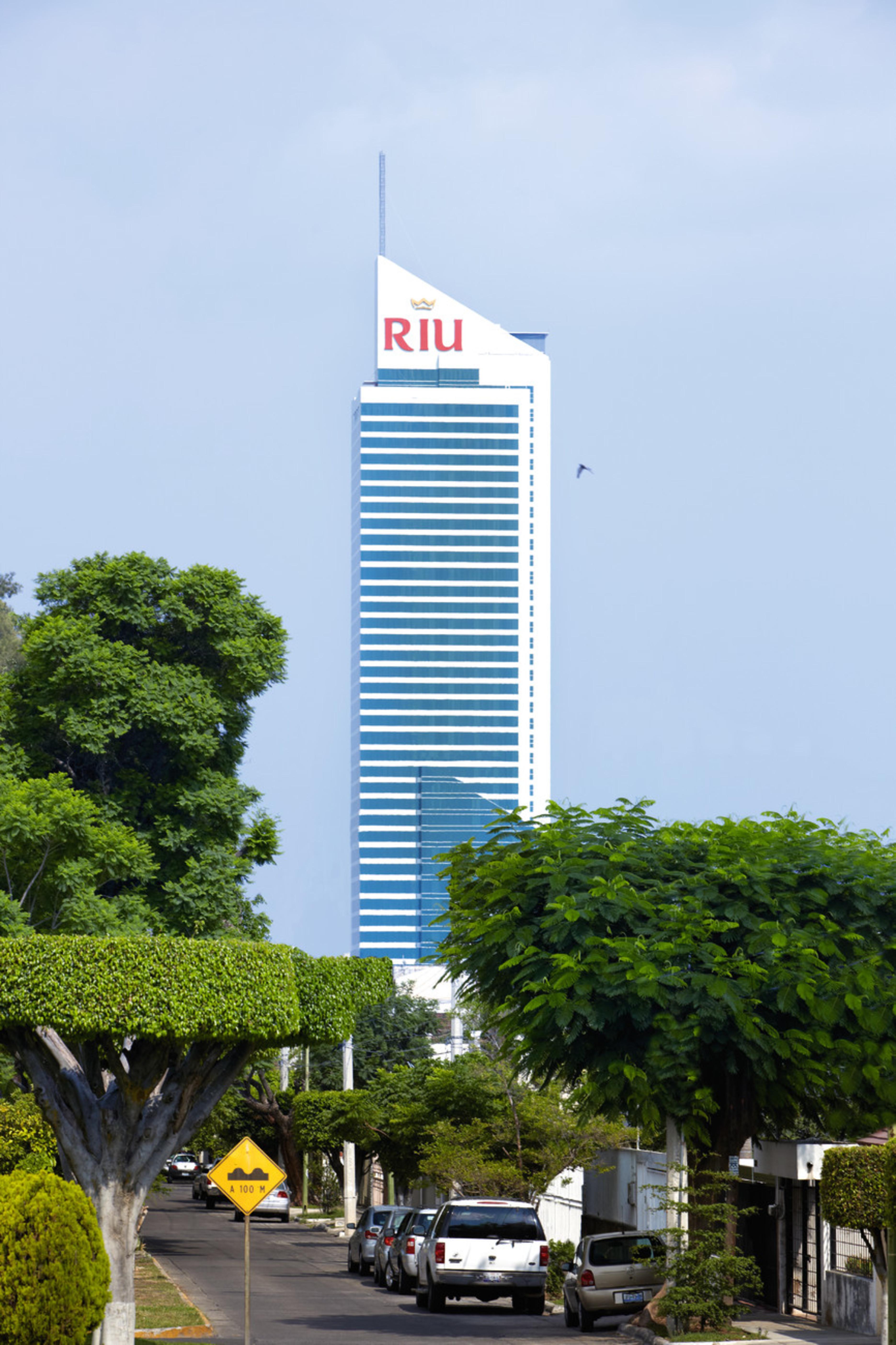 Hotel Riu Plaza Guadalajara Extérieur photo