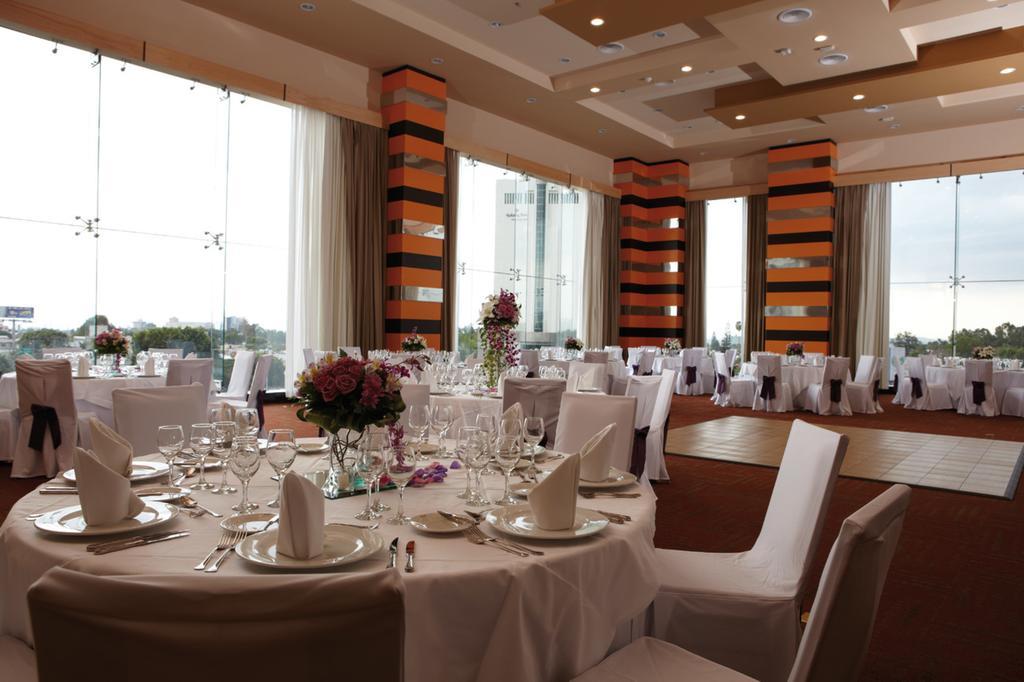 Hotel Riu Plaza Guadalajara Extérieur photo
