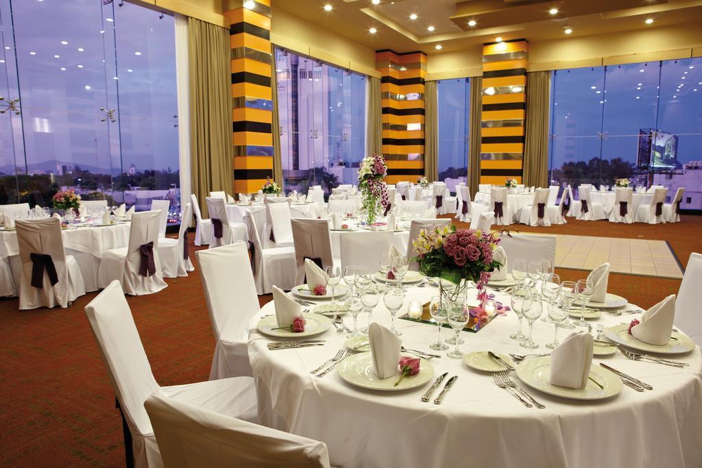 Hotel Riu Plaza Guadalajara Extérieur photo